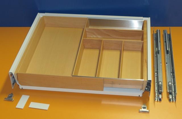 Blum Tandembox Antaro Schublade für 60er Schrankbreite mit Besteckeinsatz aus Holz, Buche