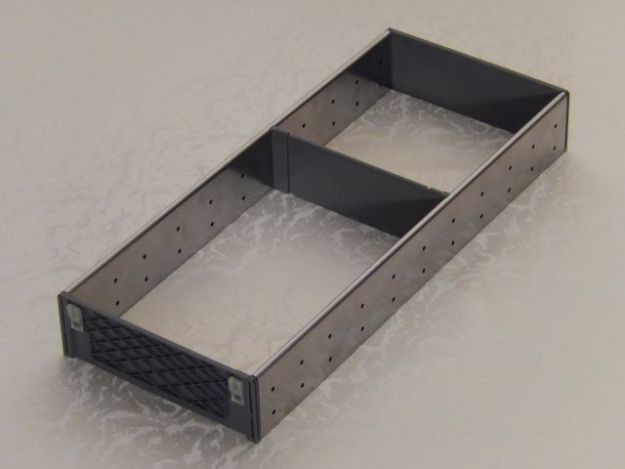 Compartment partitioning with grid-adjustable dividers from 30 cm carcase width upwards