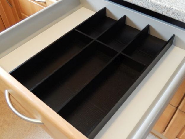 Besteckeinsatz Esche, schwarz gebeizt - passend für einen Küchenschub ab 50 cm Tiefe